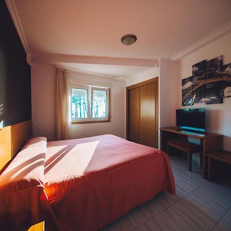Hotel Dinajan 비야누에바 데 아로사 외부 사진